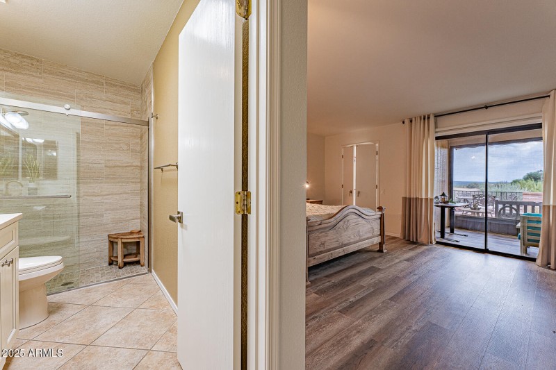 MAIN SUITE W:ENSUITE