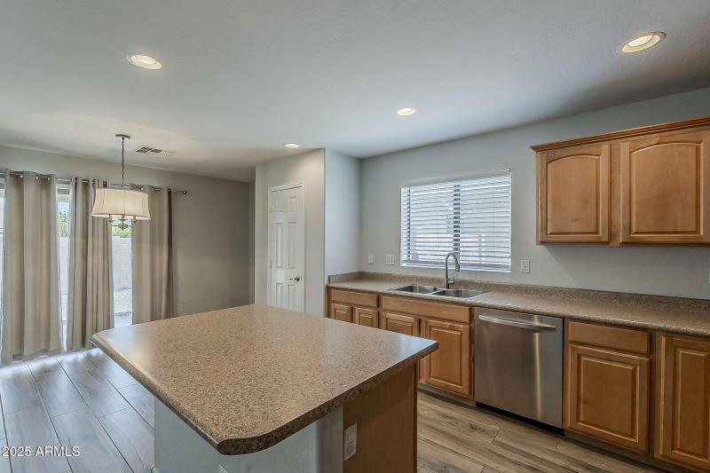 23-web-or-mls-Naomi-23