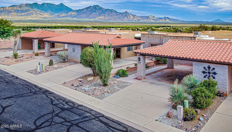 GORGEOUS VIEWS, WELL MAINTAINED PROPERTY