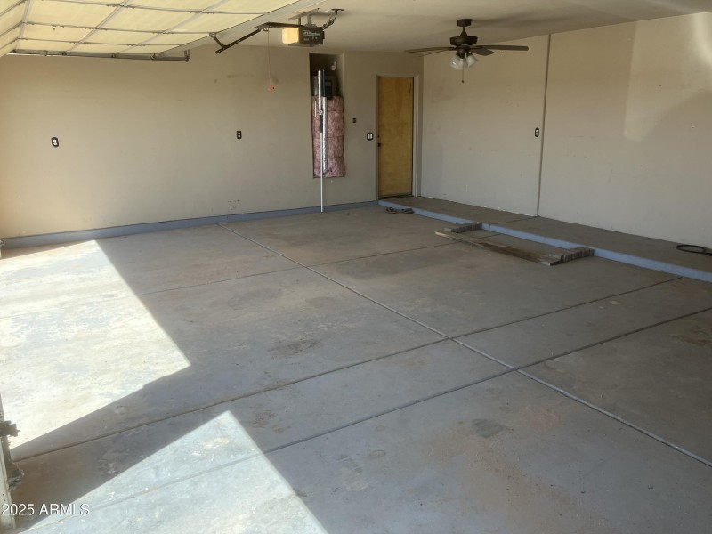 3 CAR GARAGE