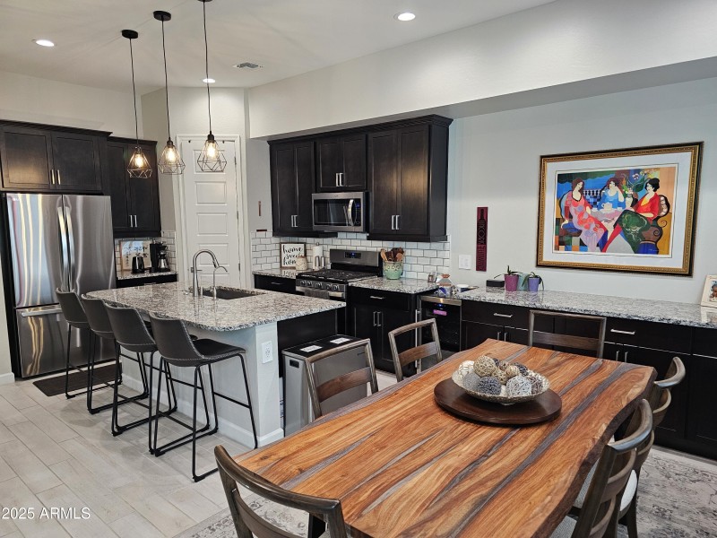 Kitchen_Dining