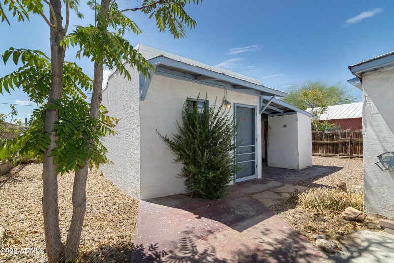 Detached Guest Studio