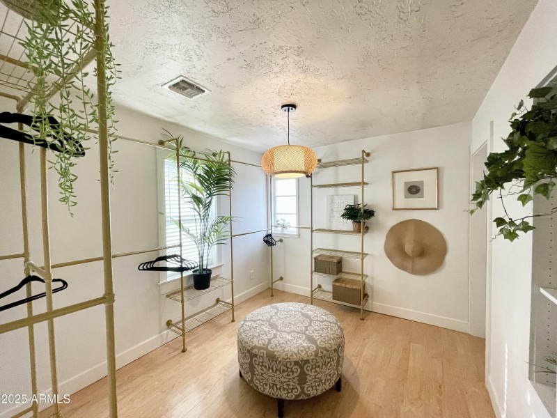 Walk-in closet