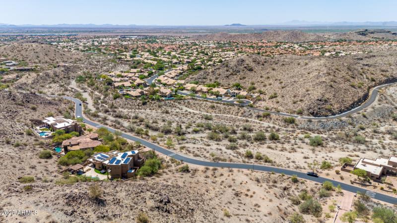 13 - Canyon Drone