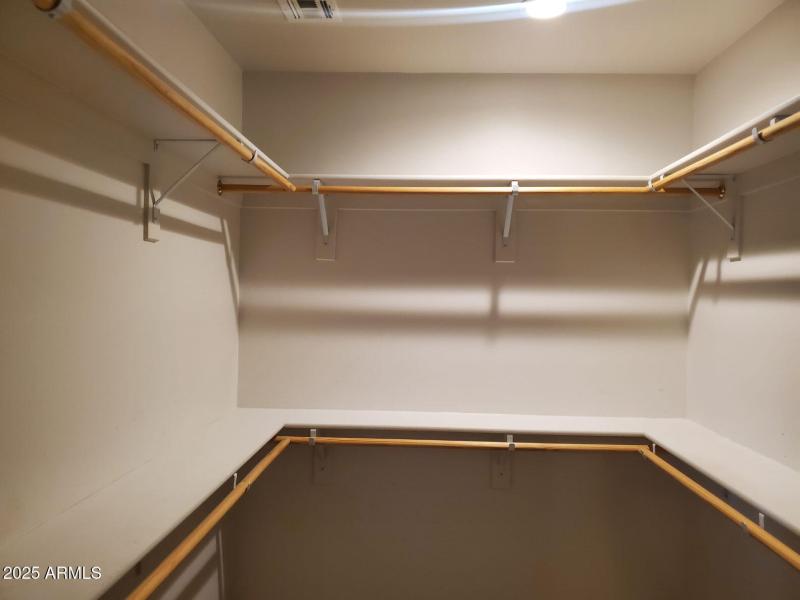 JUL-Closet
