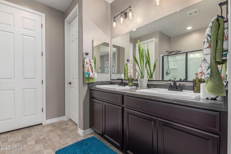 Owners Bathroom