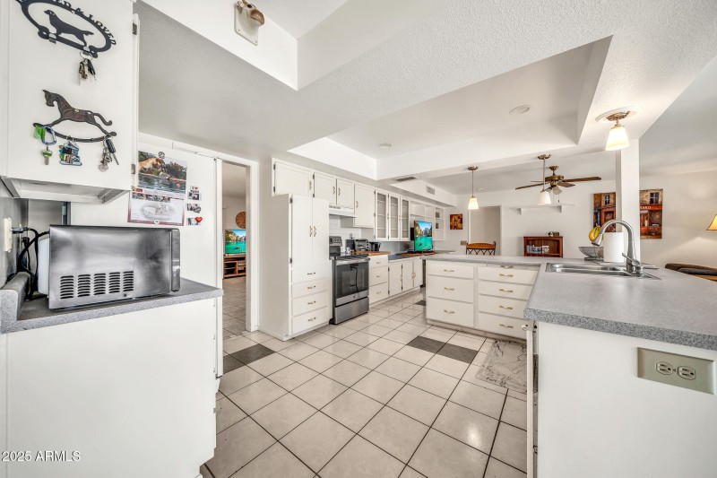 9739 W Riviera Dr-12_(2048)