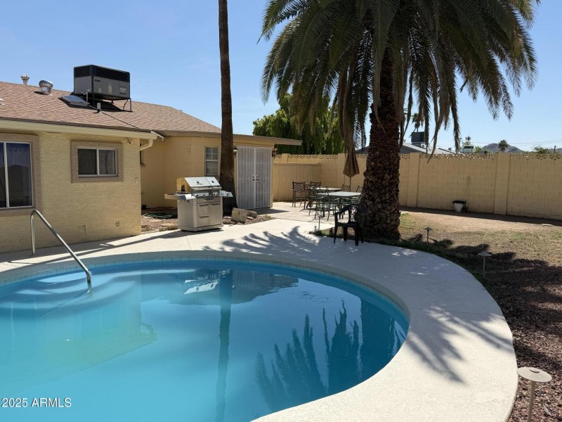 Pool 4