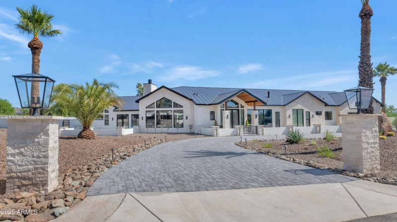 Exterior Drive