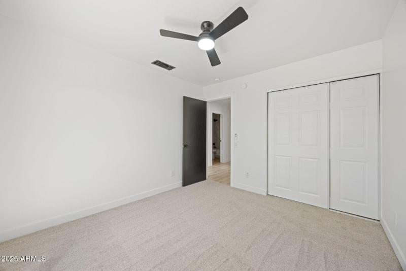 36-web-or-mls-510-w-amoroso-dr