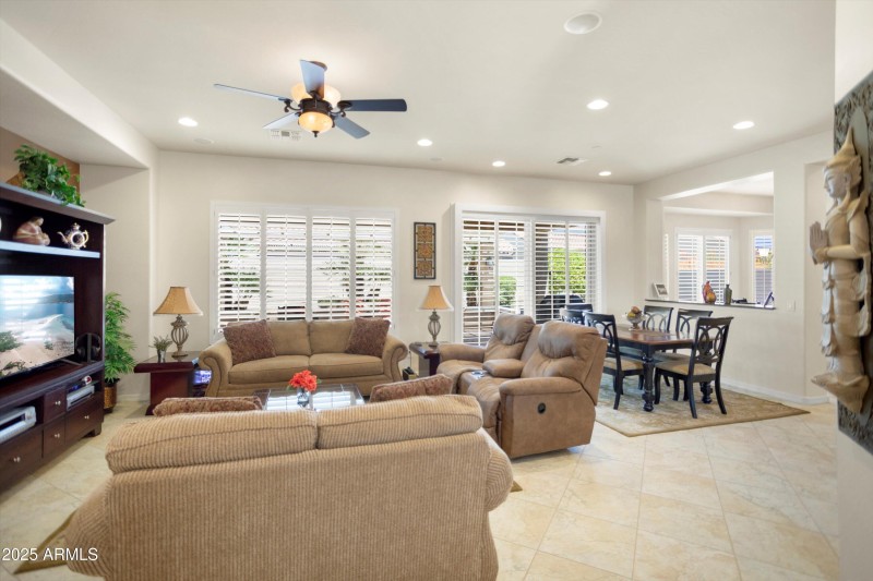07-27068 W Yukon Dr