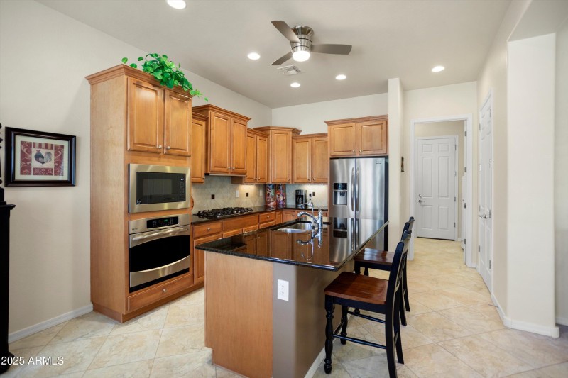 17-27068 W Yukon Dr
