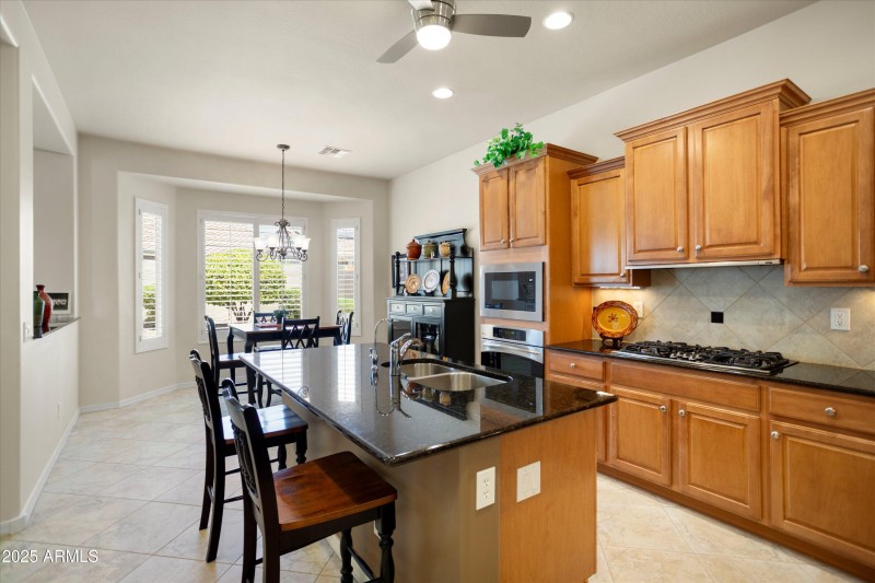 18-27068 W Yukon Dr
