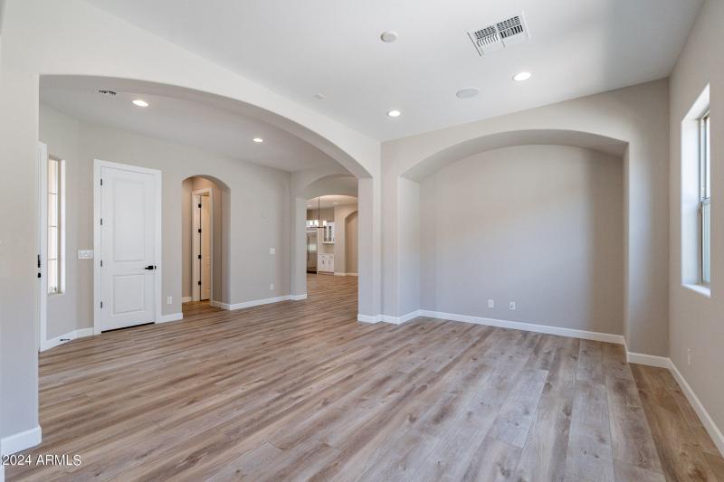 11-web-or-mls-Peach-11