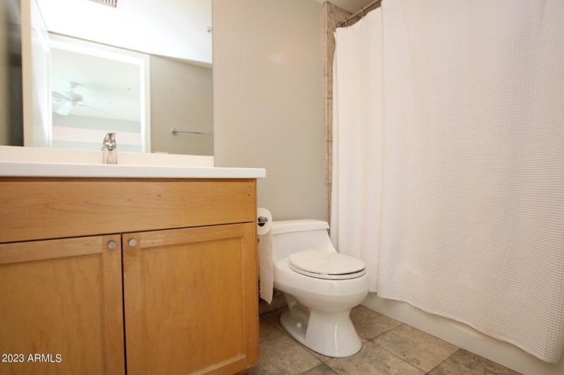 a2b61de1-ab71-4b80-8117-c741f736e795