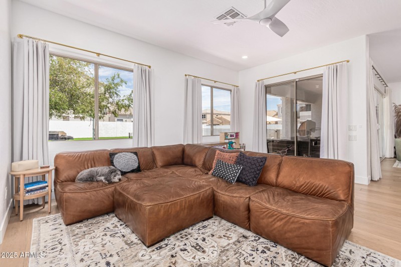 10 Parkview