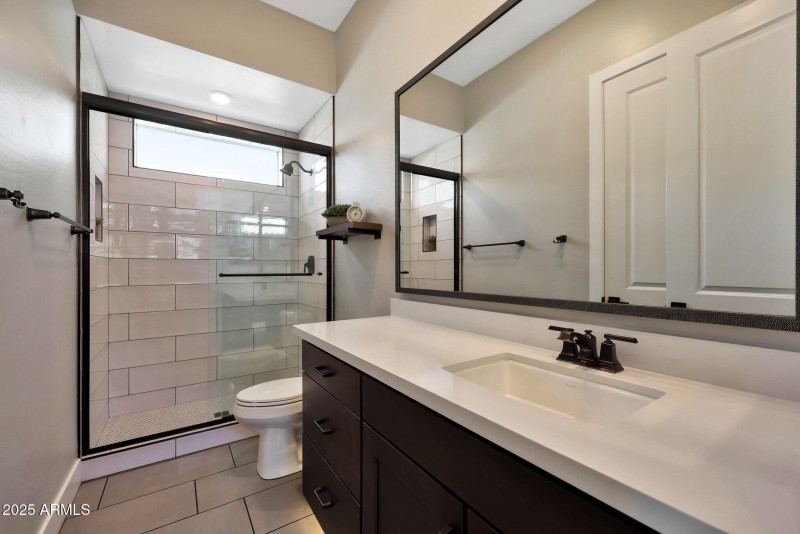 Guest Bathroom 2