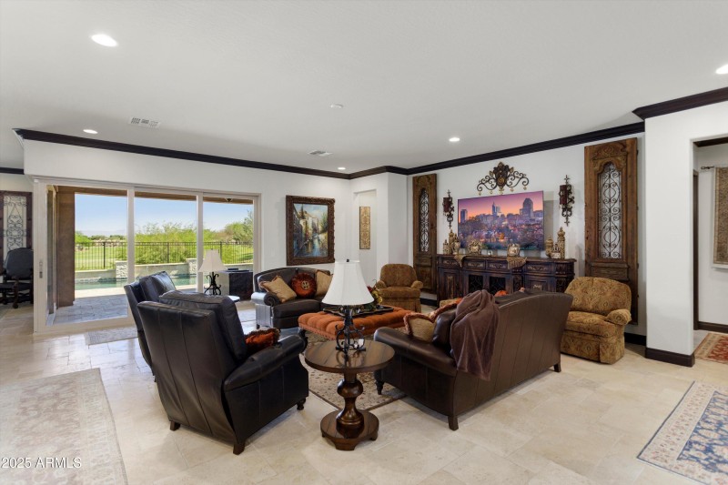 11-26686 W Piute Ave