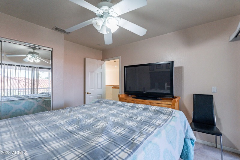Second upstairs bedroom with closet