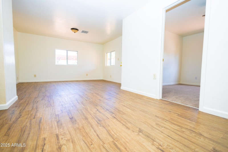 Living Dining Area IMG_9394
