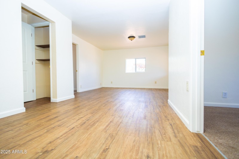 Living Dining Area
