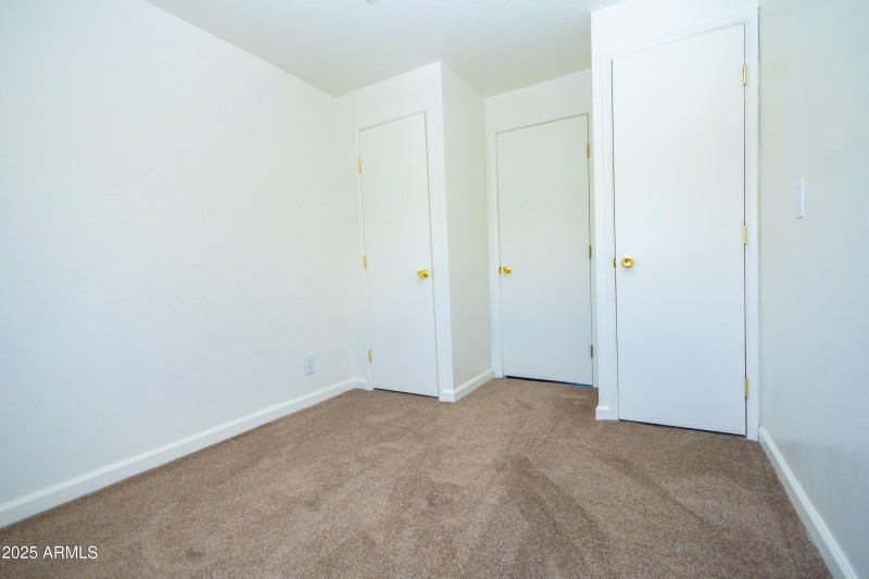 Bedroom IMG_9401
