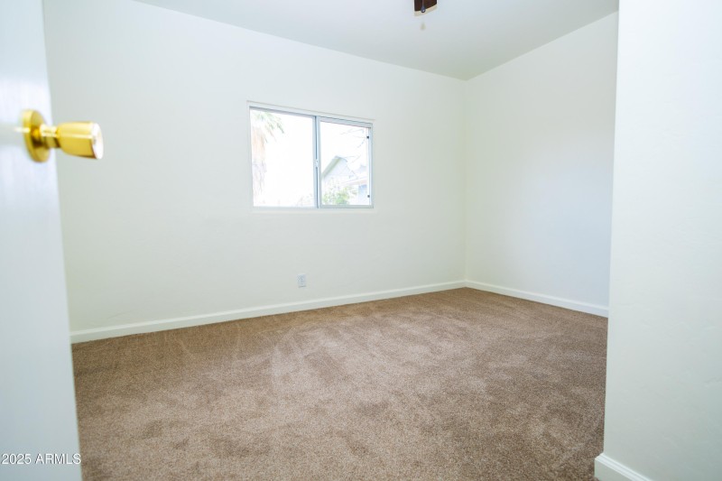 Master Bedroom IMG_9402