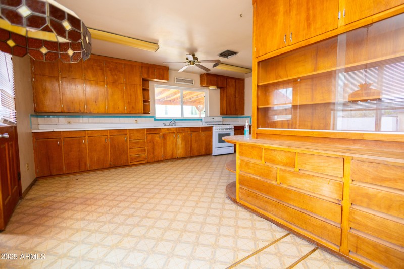 Kitchen IMG_9449