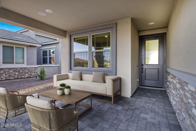 Front Patio 1