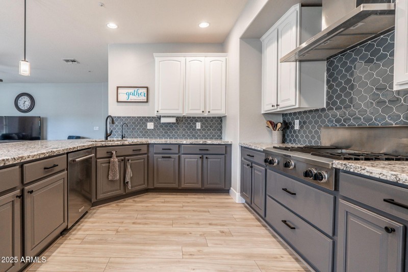 Two-toned cabinets