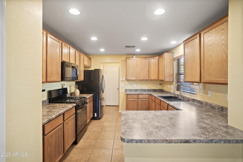 Kitchen photo 2