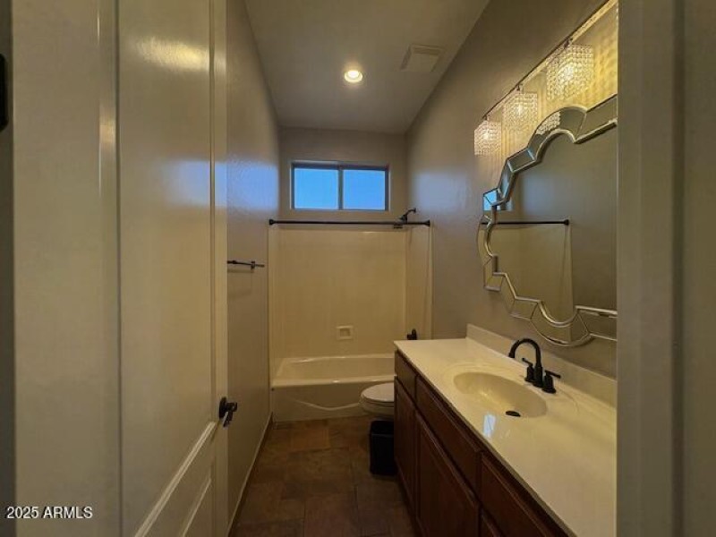 206 W Crimson Spare Bath