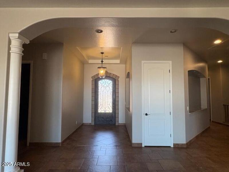 206 W Crimson Entrance