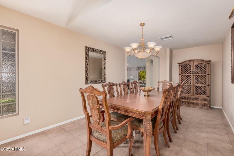 07 Dining Room