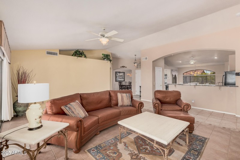 08 Open Floor Plan