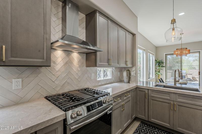 20-web-or-mls-74th St-20