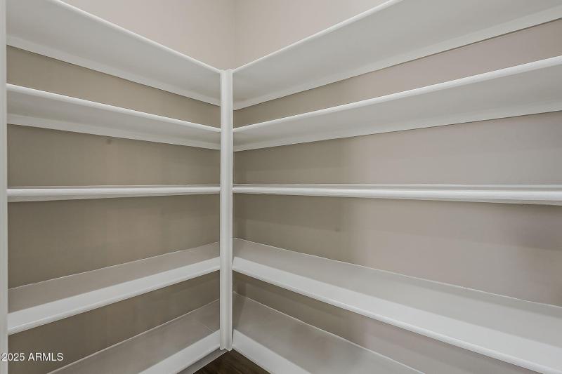 22-web-or-mls-74th St-22