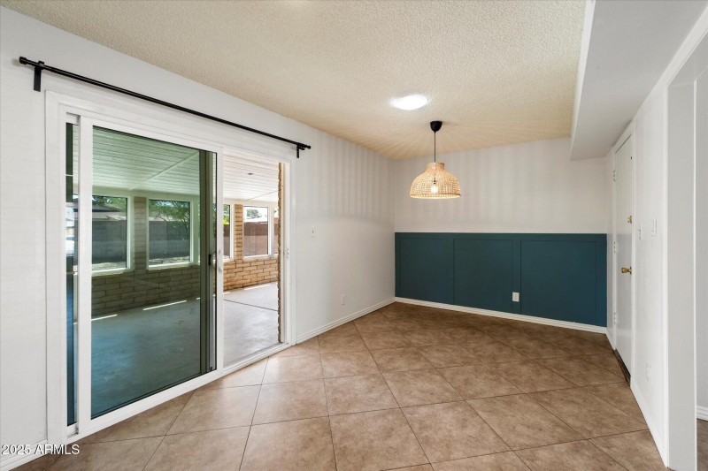 Family Room - Informal Dining