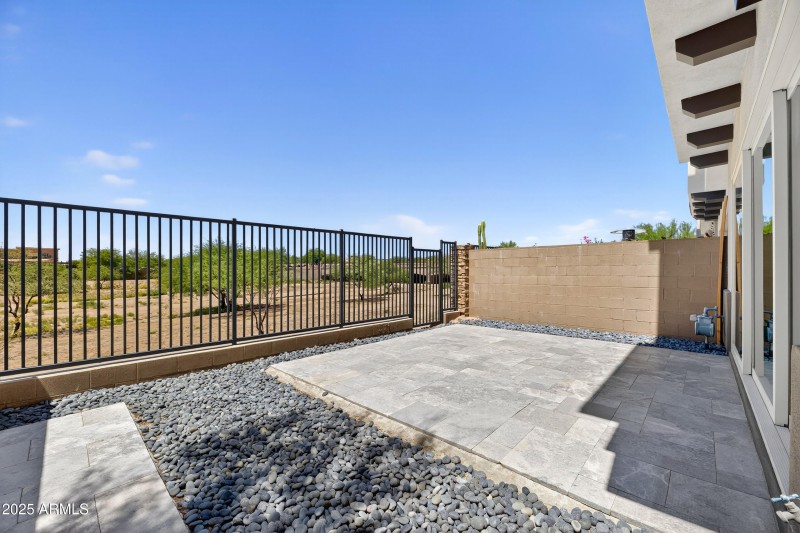 End Unit w Scenic Patio