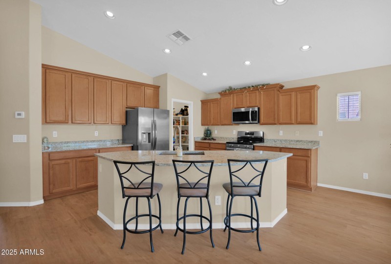 3451 Geronimo - 09Kitchen