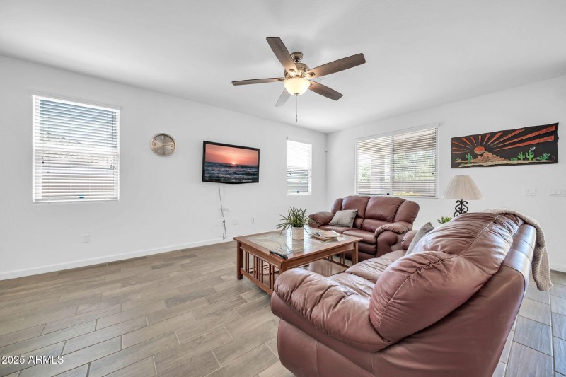 20487 W Minnezona Ave-7