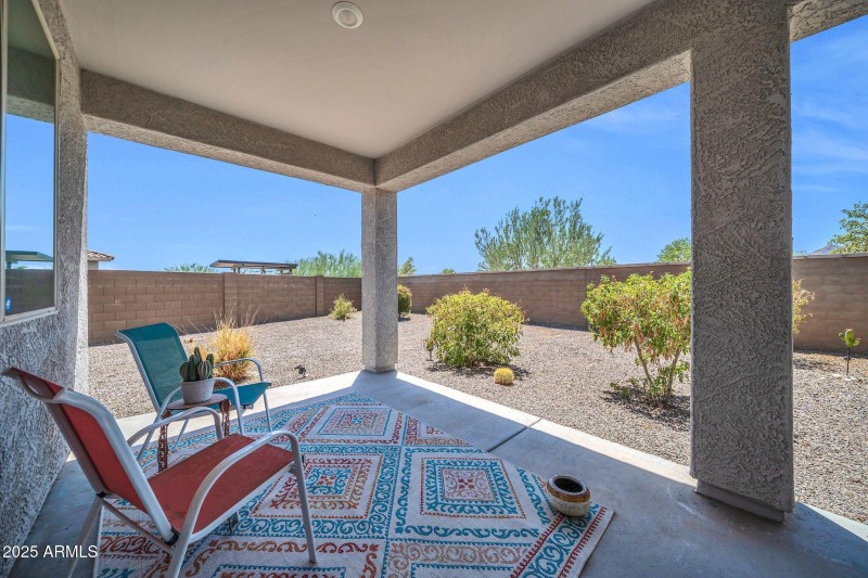 20487 W Minnezona Ave-32