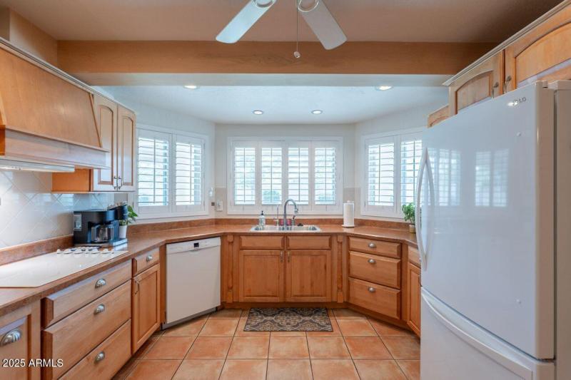 Nice white appliances