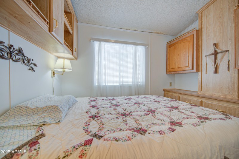 Bedroom-pic 3