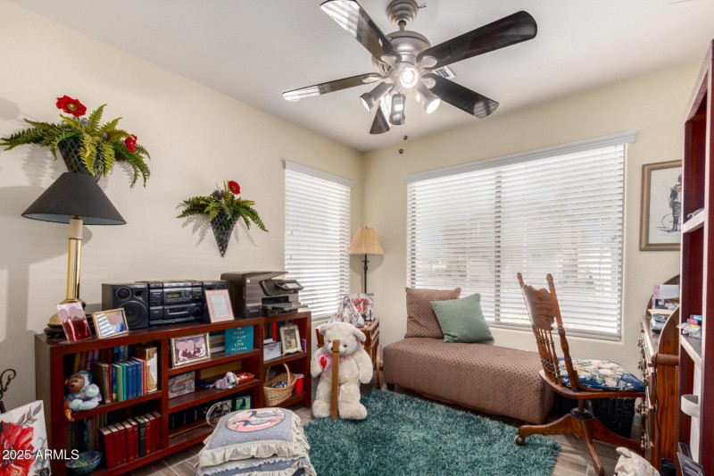 25 Sunland