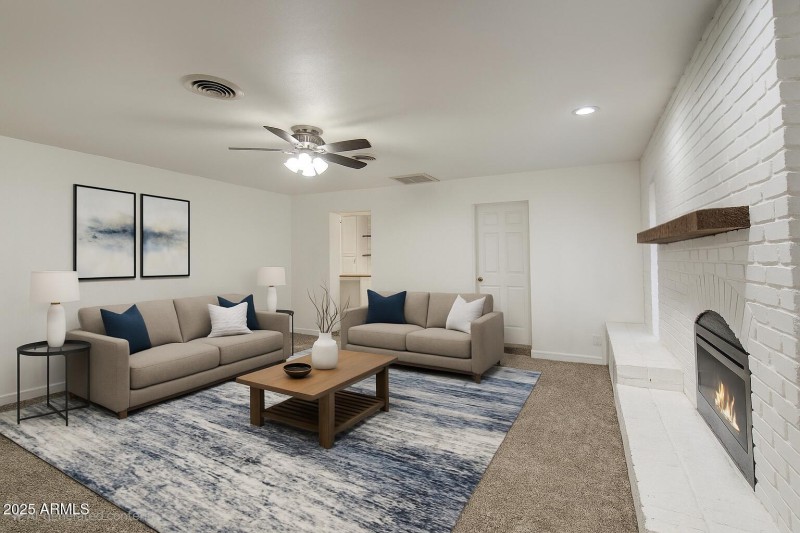Family Room 01