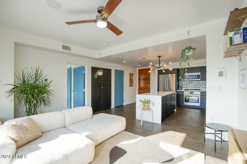 Spacious living & entertaining area!