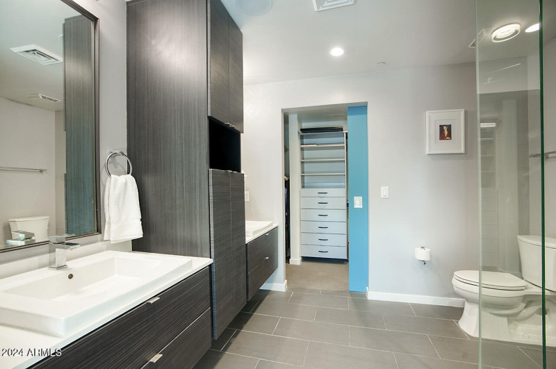 Double bathroom sinks.