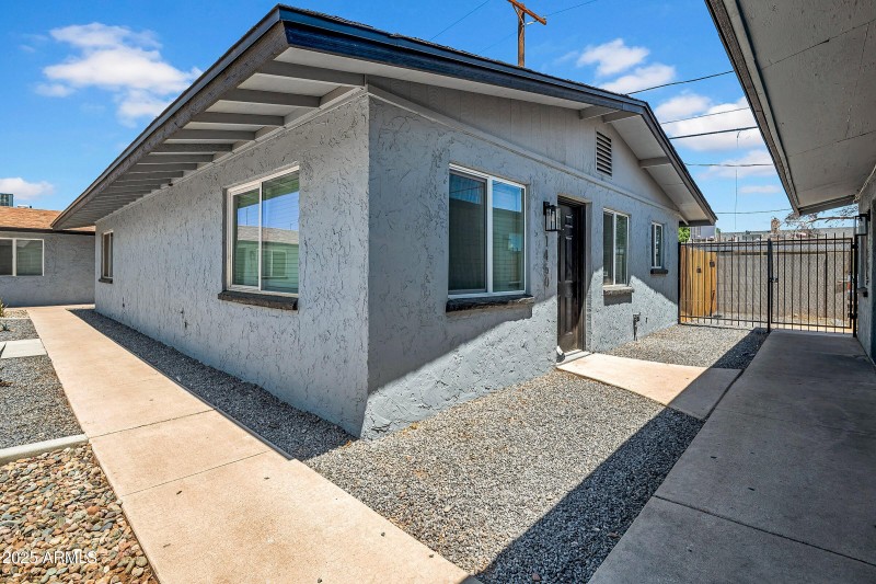 10-custom-1442 E Broadway Rd-10