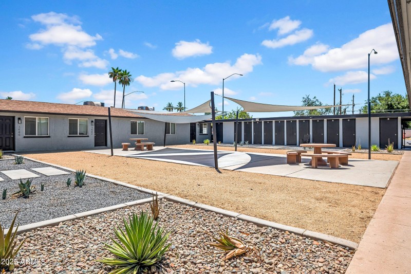 12-custom-1442 E Broadway Rd-12